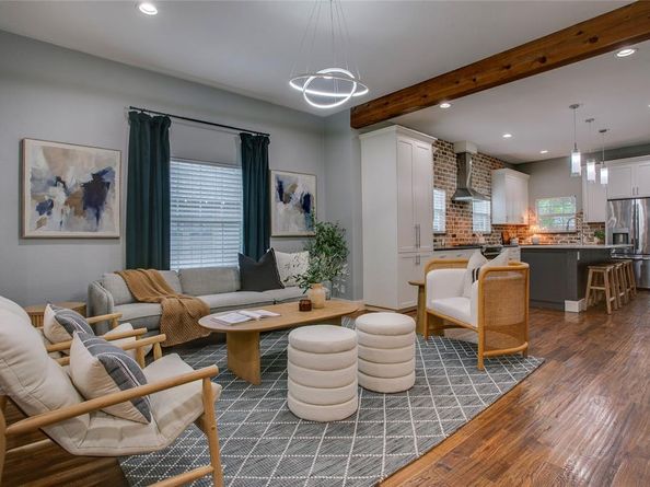 322 S Brighton Avenue , Dallas Texas 75208