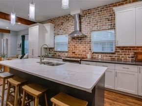 322 S Brighton Avenue , Dallas Texas 75208