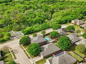 5540  La Bandera Trail , Benbrook Texas 76126