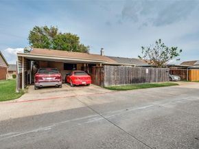 82 E Mountain Creek Drive E 19, Grand Prairie Texas 75052