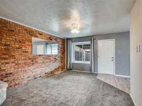 82 E Mountain Creek Drive E 19, Grand Prairie Texas 75052
