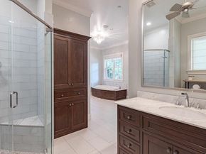 4610  Bluffview Boulevard , Dallas Texas 75209