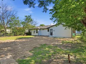 810  Cordell Street , Denton Texas 76201