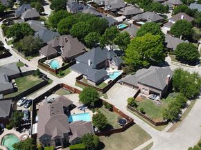 2904  Chalfont Lane , Plano Texas 75023