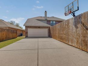 1321  Illinois Avenue , Lancaster Texas 75134