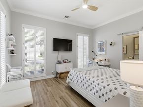 3528 N Versailles Avenue , Dallas Texas 75209