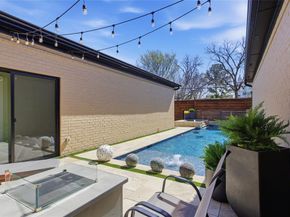 3528 N Versailles Avenue , Dallas Texas 75209