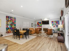 3528 N Versailles Avenue , Dallas Texas 75209