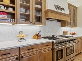 3528 N Versailles Avenue , Dallas Texas 75209