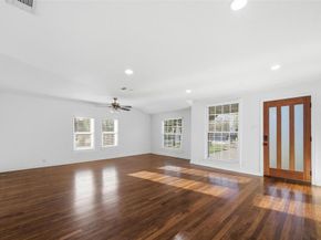 1654  Hansboro Avenue , Dallas Texas 75224