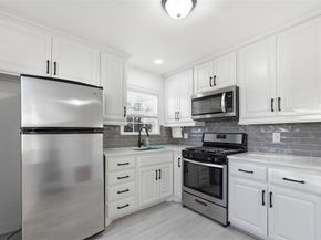 1654  Hansboro Avenue , Dallas Texas 75224