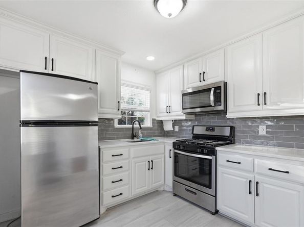 1654  Hansboro Avenue , Dallas Texas 75224