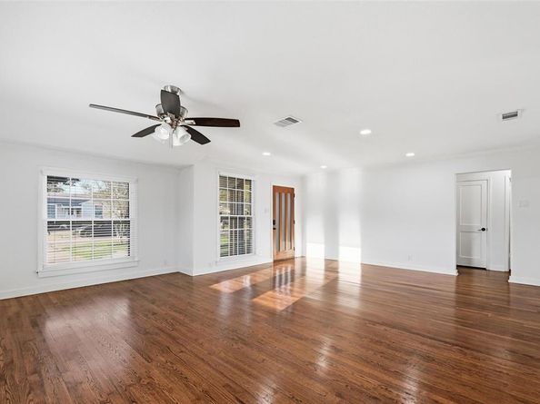 1654  Hansboro Avenue , Dallas Texas 75224