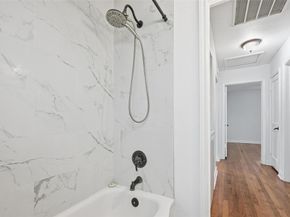 1654  Hansboro Avenue , Dallas Texas 75224