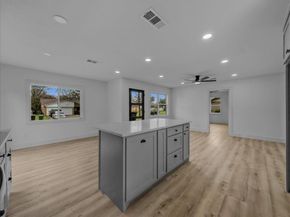 802  Nl Robinson Drive , Arlington Texas 76011