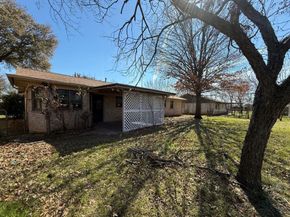 704  Meadowlark Circle , Crowley Texas 76036