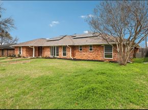 1835 E Cedar Elm Drive , Arlington Texas 76012