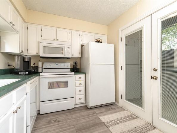 2331 N Davis Drive  A, Arlington Texas 76012