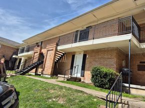 5057  Ridglea Lane  1107, Fort Worth Texas 76116