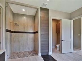 404  Mckinley Street , DeSoto Texas 75115