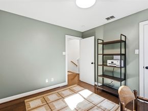 5004  Mission Avenue , Dallas Texas 75206