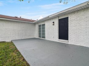 7426  Cloverglen Drive , Dallas Texas 75249