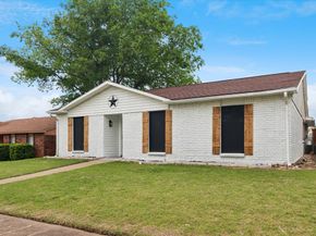7426  Cloverglen Drive , Dallas Texas 75249