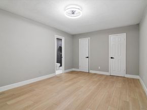7426  Cloverglen Drive , Dallas Texas 75249