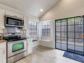 1417  Mccoy Street , Dallas Texas 75204