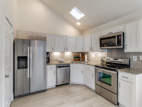 1417  Mccoy Street , Dallas Texas 75204