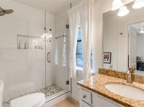 1417  Mccoy Street , Dallas Texas 75204