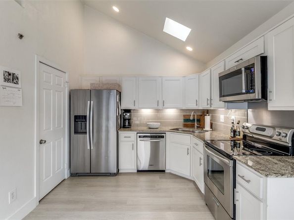 1417  Mccoy Street , Dallas Texas 75204