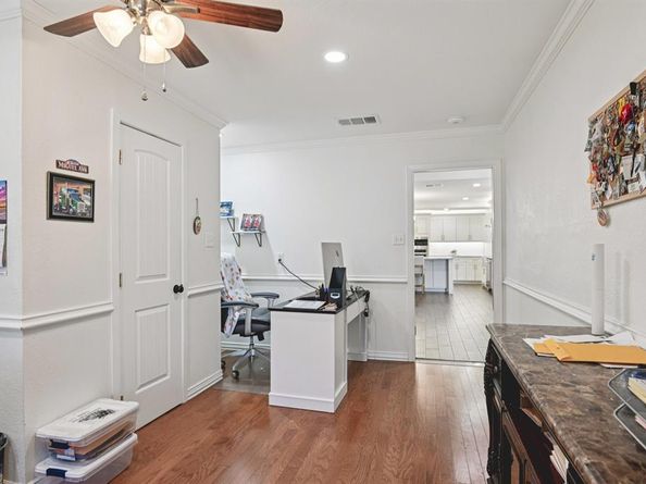 720  Calumet Avenue , Cockrell Hill Texas 75211