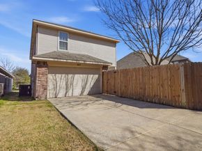 587  Lentisco Drive , Lancaster Texas 75146