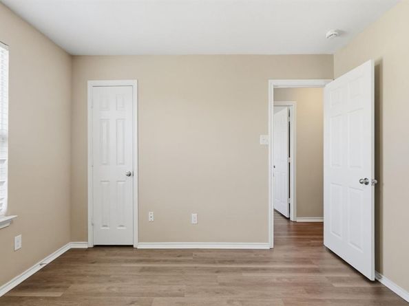 587  Lentisco Drive , Lancaster Texas 75146