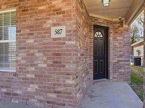 587  Lentisco Drive , Lancaster Texas 75146