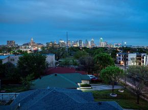 4534  Lake Avenue  102, Dallas Texas 75219