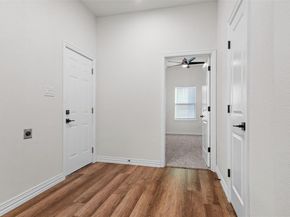 2809  Travis Avenue , Fort Worth Texas 76110