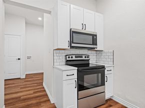 2809  Travis Avenue , Fort Worth Texas 76110