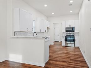 2809  Travis Avenue , Fort Worth Texas 76110