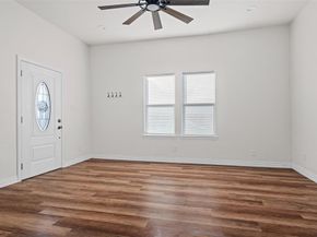 2809  Travis Avenue , Fort Worth Texas 76110