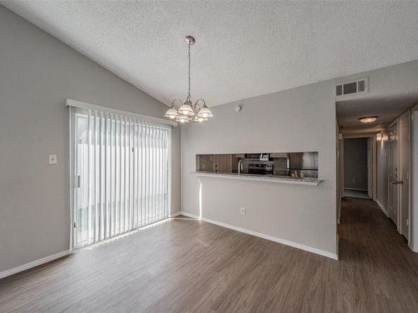 2286  Nantucket Village Circle , Dallas Texas 75227