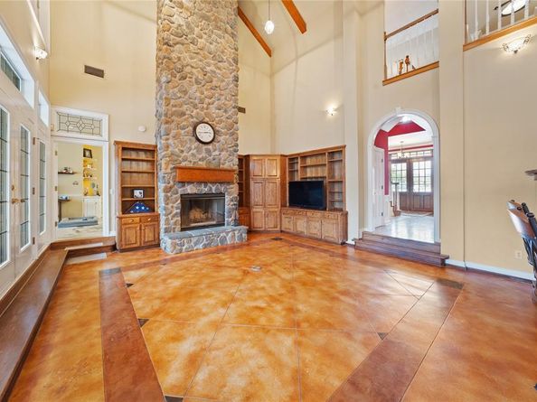 207  Oakridge Trail , Kennedale Texas 76060