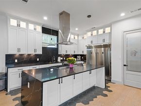 6715  Tyree Street , Dallas Texas 75209