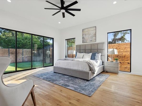 3828  Eaton Drive , Dallas Texas 75220