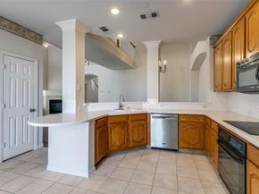 511  Poplar Lane , Irving Texas 75063