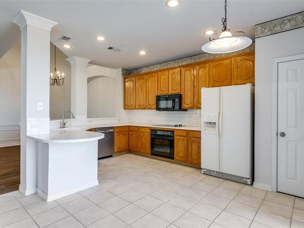 511  Poplar Lane , Irving Texas 75063