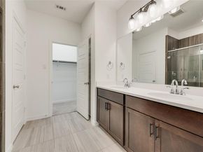 1329  Buckeye Trail , Garland Texas 75042