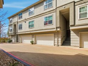 2201  Wolf Street  5206, Dallas Texas 75201