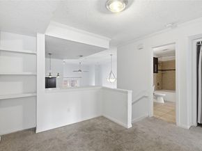 2201  Wolf Street  5206, Dallas Texas 75201